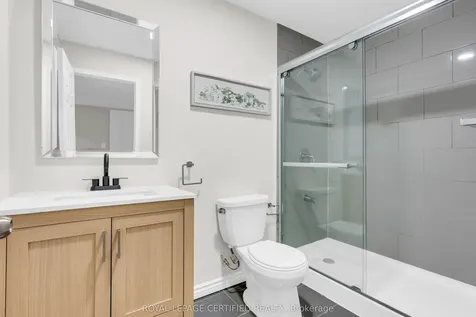 461 Downes Jackson Heights Milton ON L9T 8V7