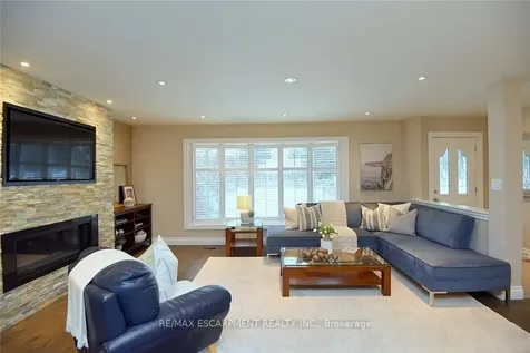 626 Vanderburgh Drive Burlington ON L7T 3W6