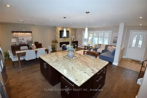 626 Vanderburgh Drive Burlington ON L7T 3W6
