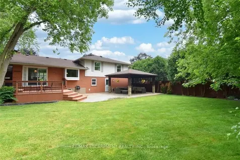 626 Vanderburgh Drive Burlington ON L7T 3W6