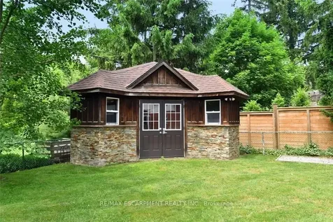 626 Vanderburgh Drive Burlington ON L7T 3W6