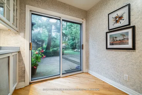18 Queen Marys Drive Toronto ON M8X 1S2