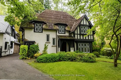 18 Queen Marys Drive Toronto ON M8X 1S2