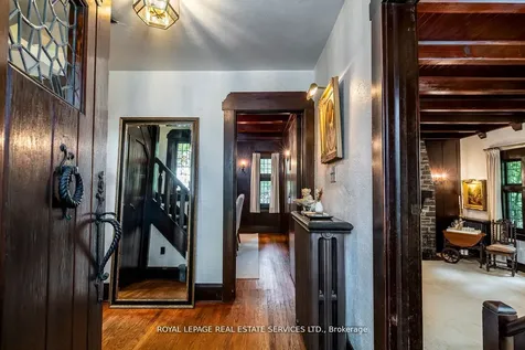 18 Queen Marys Drive Toronto ON M8X 1S2