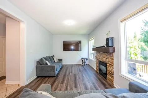 39 Hurst Street Halton Hills ON L7J 2Z8