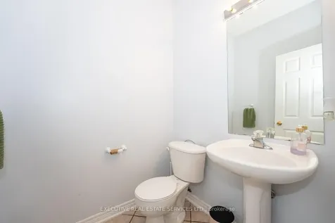 39 Hurst Street Halton Hills ON L7J 2Z8