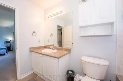39 Hurst Street Halton Hills ON L7J 2Z8