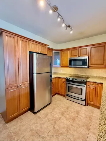 200 Burnhamthorpe Road E Mississauga ON L5A 4L4