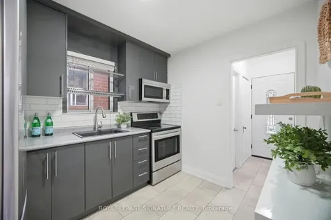 77 Ypres Road Toronto ON M6M 1P2