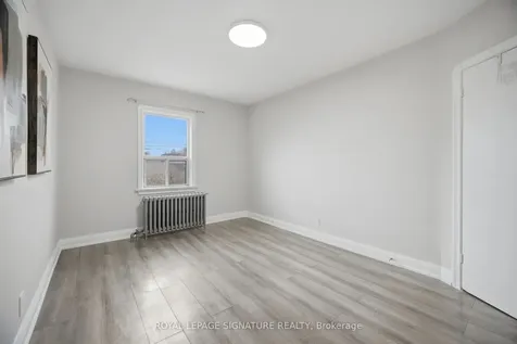 77 Ypres Road Toronto ON M6M 1P2