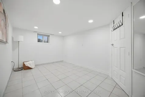 77 Ypres Road Toronto ON M6M 1P2