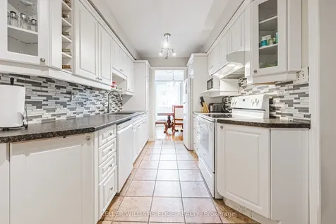 1576 Newlands Crescent Burlington ON L7M 1V6