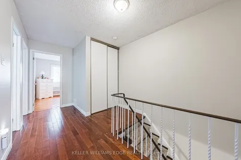 1576 Newlands Crescent Burlington ON L7M 1V6