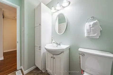 1576 Newlands Crescent Burlington ON L7M 1V6