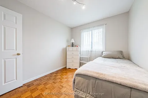 1576 Newlands Crescent Burlington ON L7M 1V6
