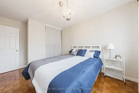 1576 Newlands Crescent Burlington ON L7M 1V6