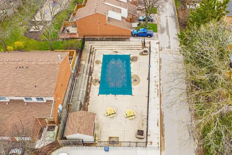 1576 Newlands Crescent Burlington ON L7M 1V6