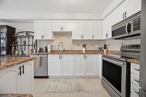 64 Mare Crescent Toronto ON M9W 7E7