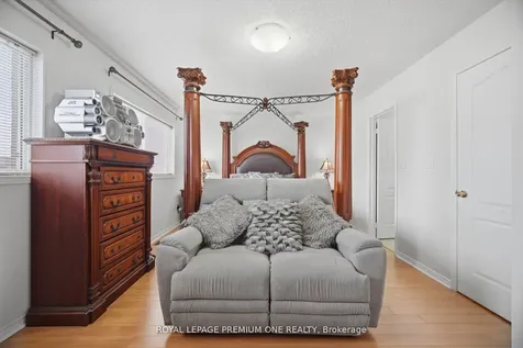 64 Mare Crescent Toronto ON M9W 7E7