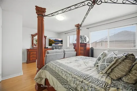 64 Mare Crescent Toronto ON M9W 7E7
