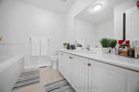 64 Mare Crescent Toronto ON M9W 7E7