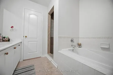 64 Mare Crescent Toronto ON M9W 7E7