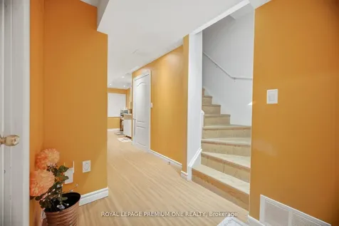 64 Mare Crescent Toronto ON M9W 7E7
