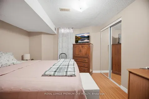 64 Mare Crescent Toronto ON M9W 7E7