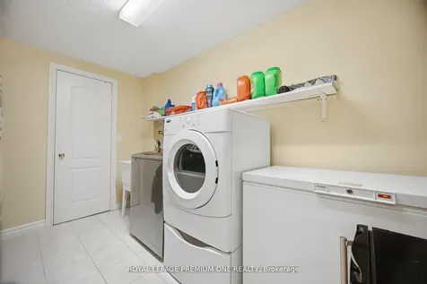 64 Mare Crescent Toronto ON M9W 7E7