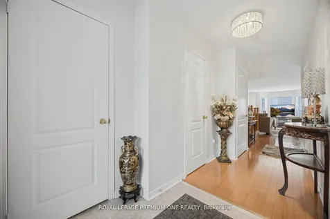 64 Mare Crescent Toronto ON M9W 7E7