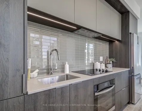 395 Square One Drive Mississauga ON L5B 0P6