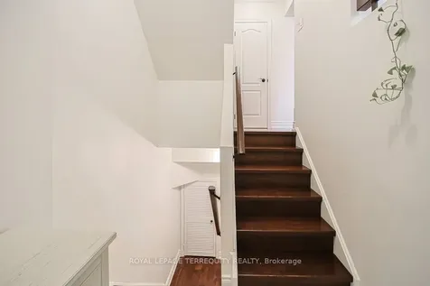 1221 Dundix Road Mississauga ON L4Y 3Y9