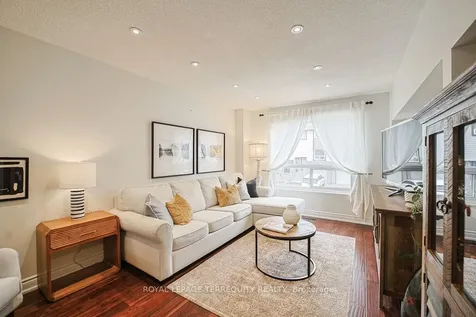 1221 Dundix Road Mississauga ON L4Y 3Y9