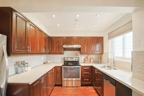 1221 Dundix Road Mississauga ON L4Y 3Y9