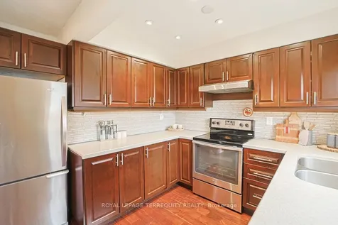1221 Dundix Road Mississauga ON L4Y 3Y9