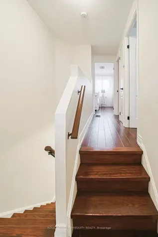 1221 Dundix Road Mississauga ON L4Y 3Y9
