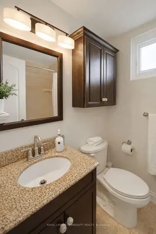 1221 Dundix Road Mississauga ON L4Y 3Y9