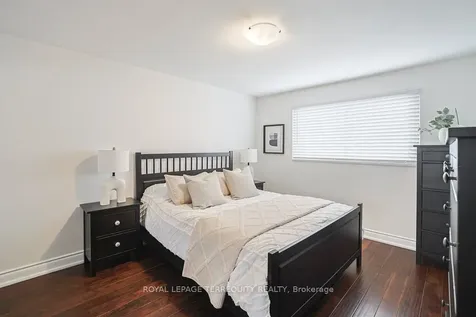 1221 Dundix Road Mississauga ON L4Y 3Y9