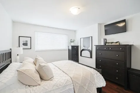 1221 Dundix Road Mississauga ON L4Y 3Y9