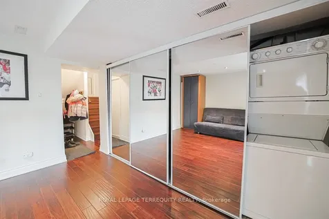 1221 Dundix Road Mississauga ON L4Y 3Y9
