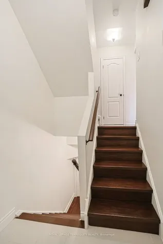 1221 Dundix Road Mississauga ON L4Y 3Y9