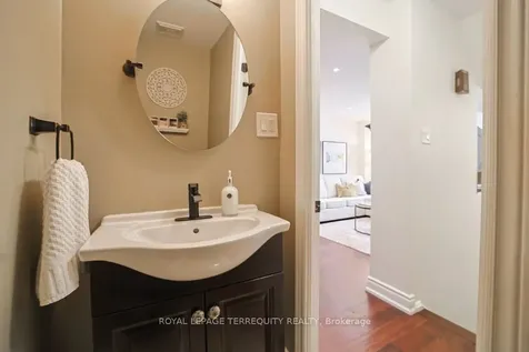 1221 Dundix Road Mississauga ON L4Y 3Y9