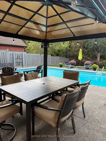 99 Gray Park Drive Caledon ON L7E 2N5