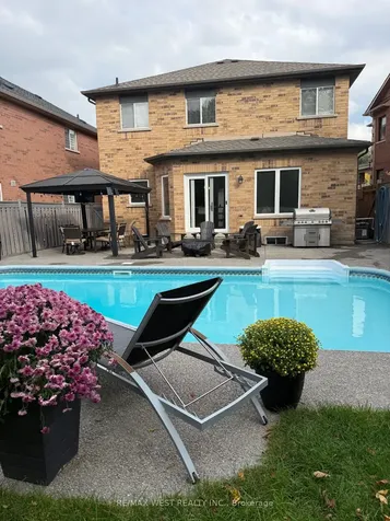 99 Gray Park Drive Caledon ON L7E 2N5