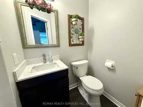 40 Crenshaw Court Brampton ON L6Z 1W9