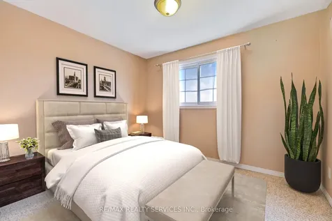 40 Crenshaw Court Brampton ON L6Z 1W9
