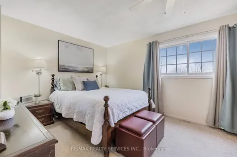 40 Crenshaw Court Brampton ON L6Z 1W9