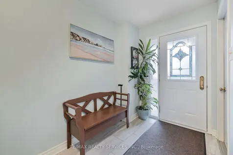 40 Crenshaw Court Brampton ON L6Z 1W9