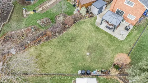 40 Crenshaw Court Brampton ON L6Z 1W9