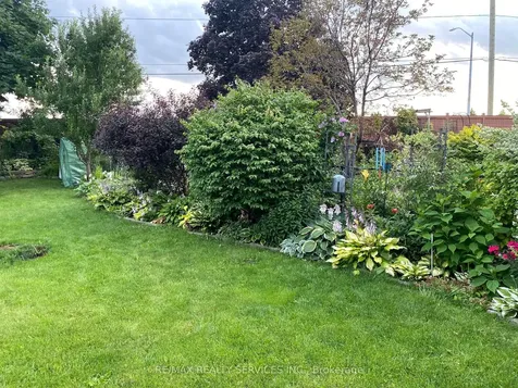 40 Crenshaw Court Brampton ON L6Z 1W9